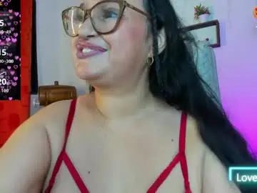 Gia_nahomi  live sex cam