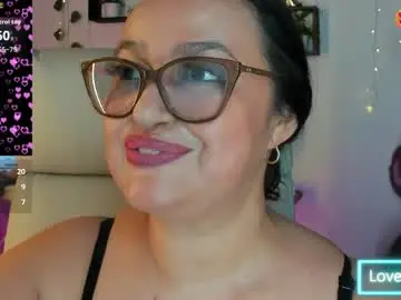 Gia_nahomi  live sex cam