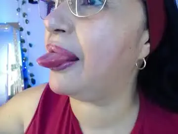 Gia_nahomi  live sex cam
