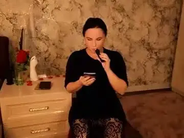 Juliamillss  live sex cam