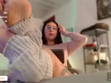Lillith_777  live sex cam