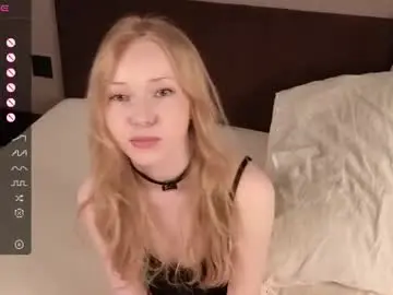 Lovvielov  live sex cam