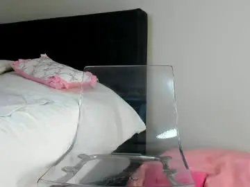 Mazekyn  live sex cam