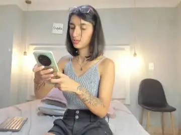 Milaa_petite  live sex cam