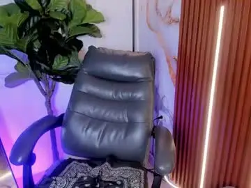 Nickie_reed_  live sex cam