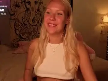 Pureeangel  live sex cam