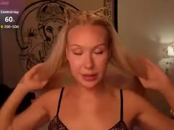 Pureeangel  live sex cam