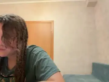 Shanaeniebergall  live sex cam