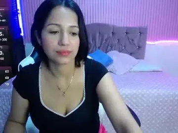 Skinny_little18  live sex cam