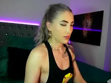 Tweety_twist  live sex cam