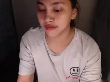 Yhang_slut  live sex cam