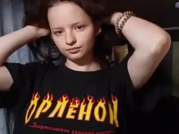 Aleyesonme  live sex cam