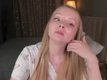 Betty__moore  live sex cam