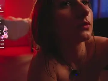 Cirrusi  live sex cam