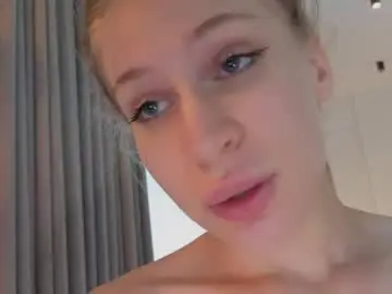 El1s_evans  live sex cam