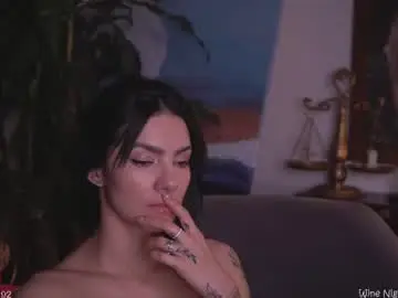 Hollylinder_  live sex cam
