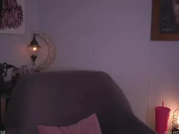 Hollylinder_  live sex cam