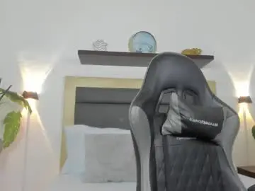 Nahikari56  live sex cam