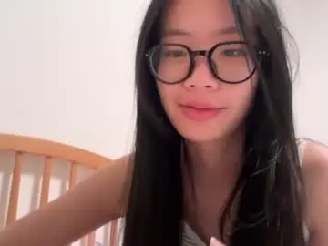 Poppyluvuuu  live sex cam