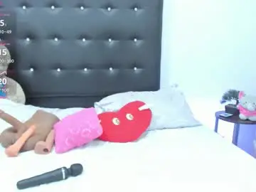 Sarah_lowee  live sex cam