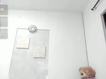 Sarah_lowee  live sex cam