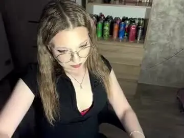 Savannahbrettmann  live sex cam