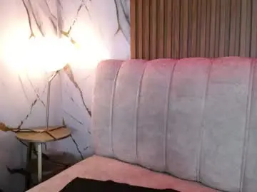 Gagingzarah  live sex cam