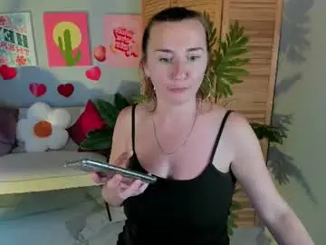 Golden_dragones  live sex cam