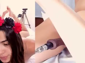 Kinky__cassie  live sex cam