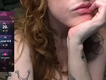Marymoonmarymoon  live sex cam