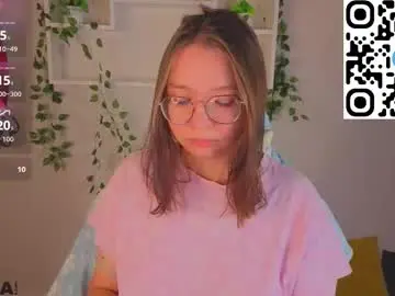 Noora_moore  live sex cam