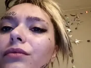 Queenrobbie  live sex cam