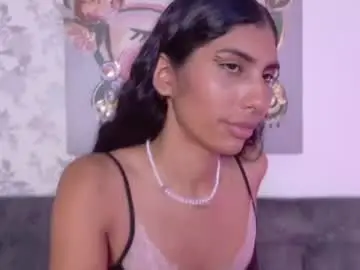 Taty_miller  live sex cam