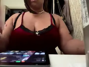Zarawildflame  live sex cam