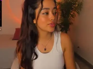 Ariana_pierce  live sex cam