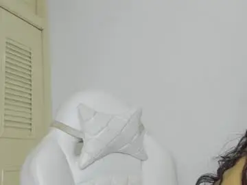 Celena_squirt  live sex cam
