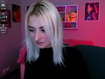 Evelynlovelyy  live sex cam