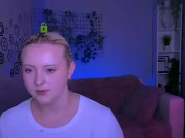 Evelynlovelyy  live sex cam