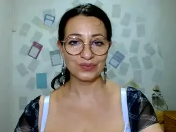 Ginaoneon  live sex cam