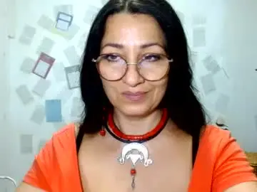 Ginaoneon  live sex cam