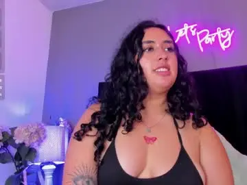 Isaxcurves  live sex cam