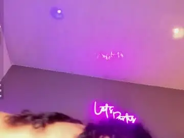 Isaxcurves  live sex cam