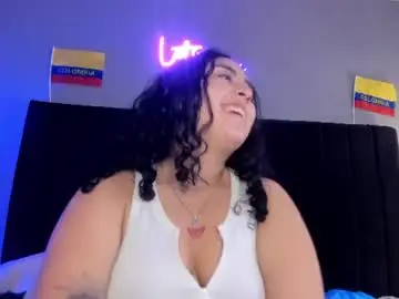 Isaxcurves  live sex cam
