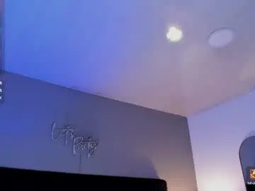 Isaxcurves  live sex cam