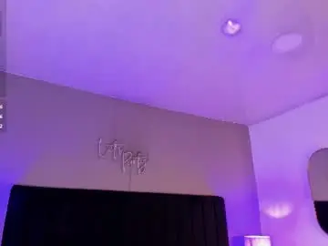 Isaxcurves  live sex cam
