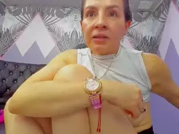 Kendal_busgter  live sex cam