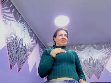 Kendal_busgter  live sex cam