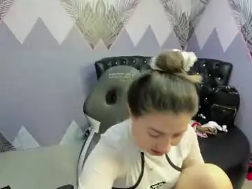 Kendal_busgter  live sex cam