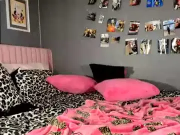 Midnightmayaxo  live sex cam