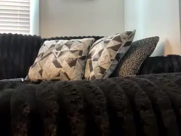 Squirtsquirt3000  live sex cam